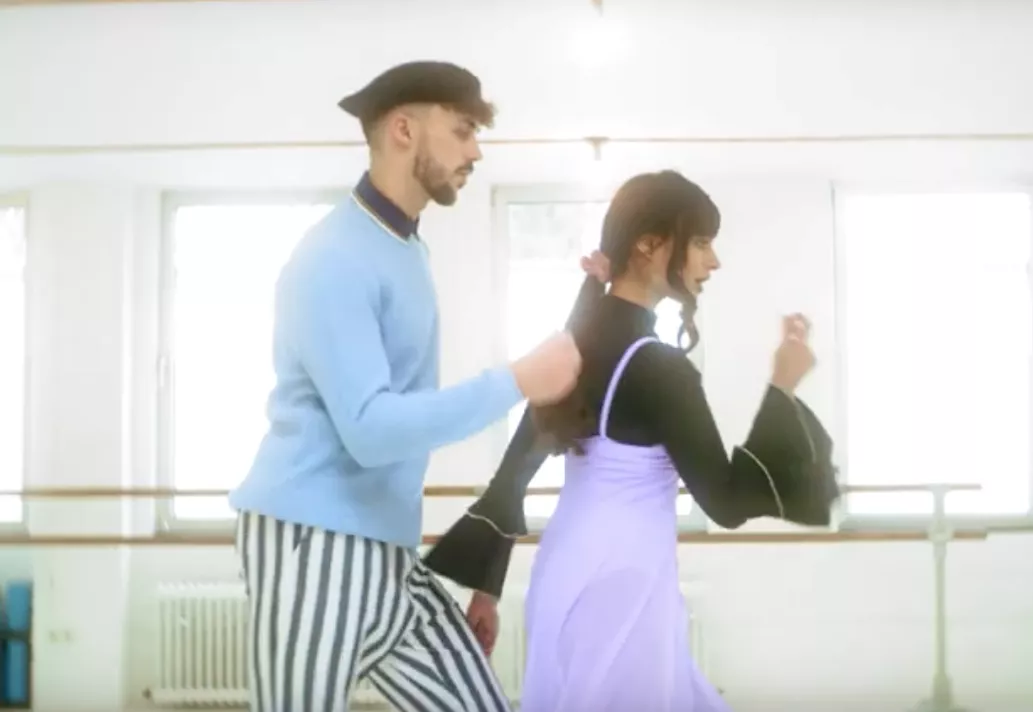 VIDEO: Dans amok til Kakkamaddafakkas nye upbeat single