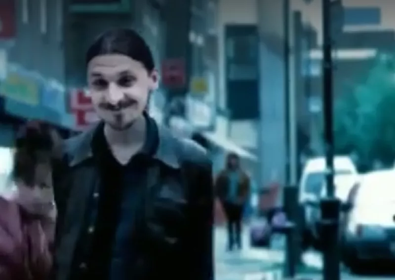 Se Zlatan i klassisk musikvideo