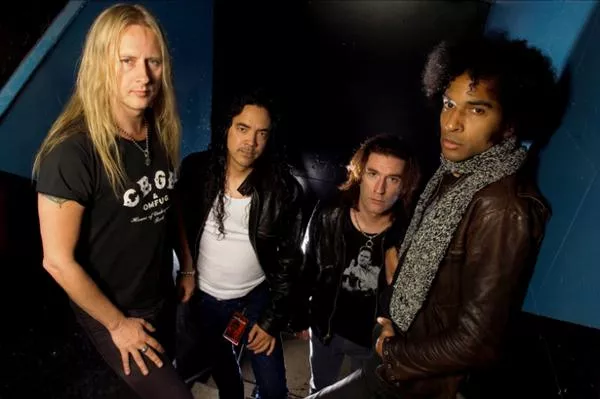 Alice In Chains går in i studion 