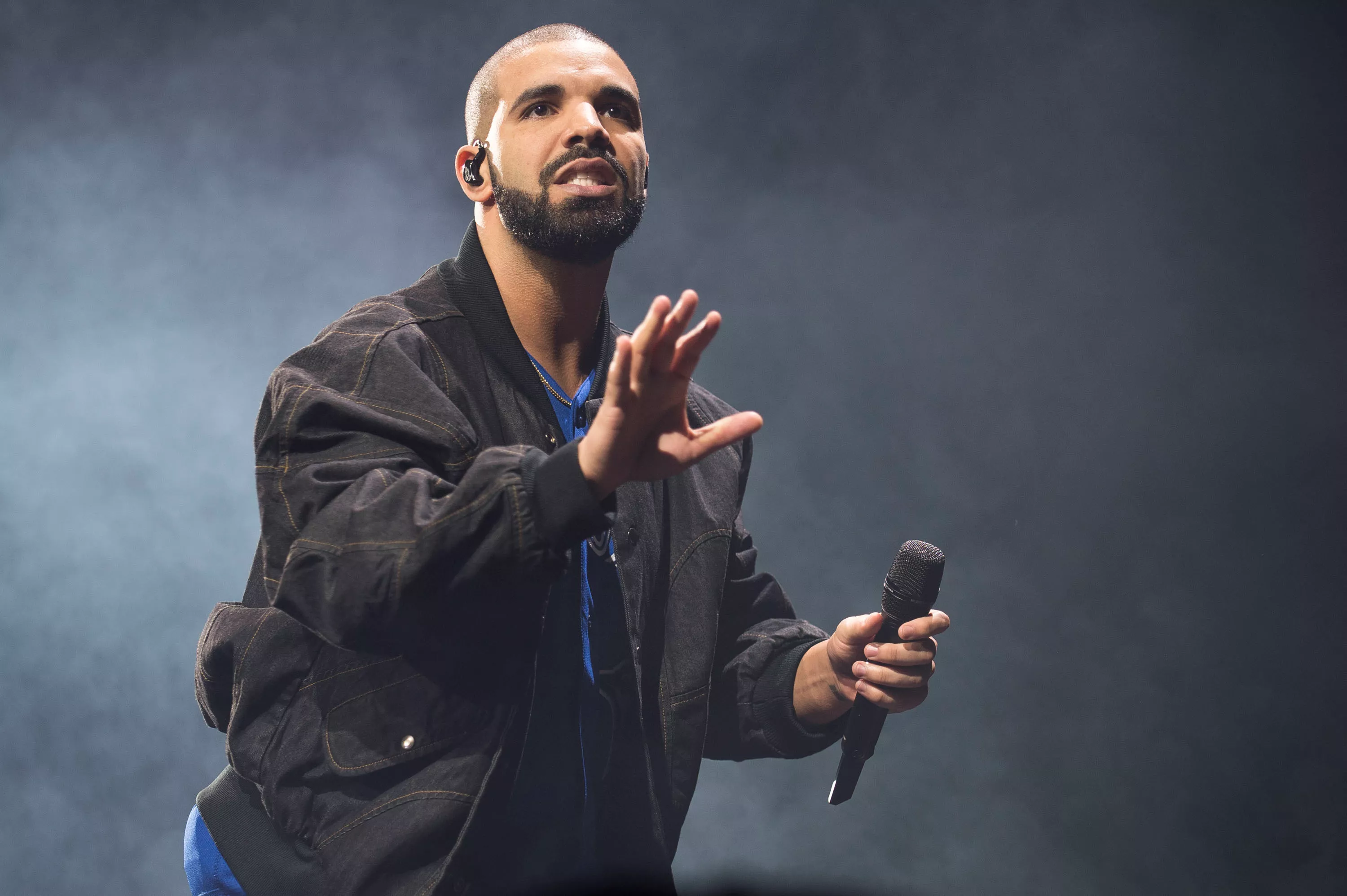 Drake med klar beskjed til tafsende publikummer: «I will f*** you up»