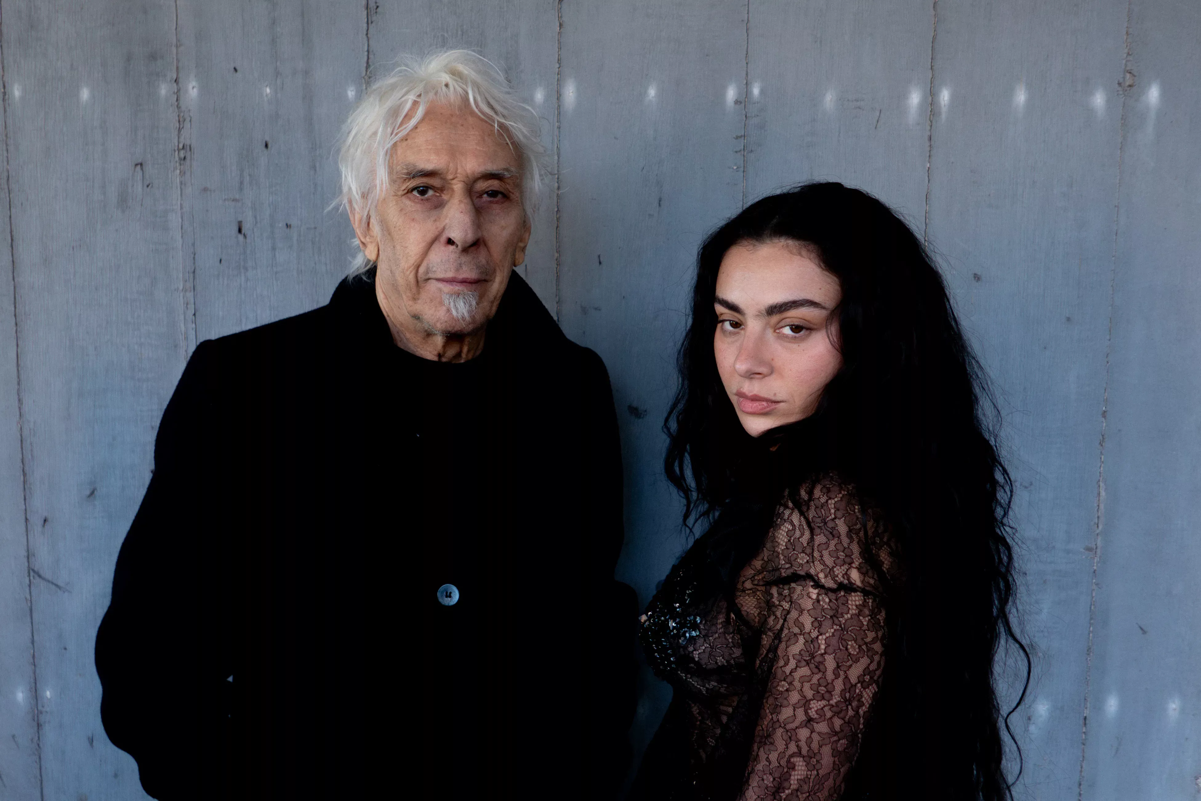 Charli XCX samarbetar med John Cale, tidigare medlem i The Velvet Underground, på nya singeln "House".