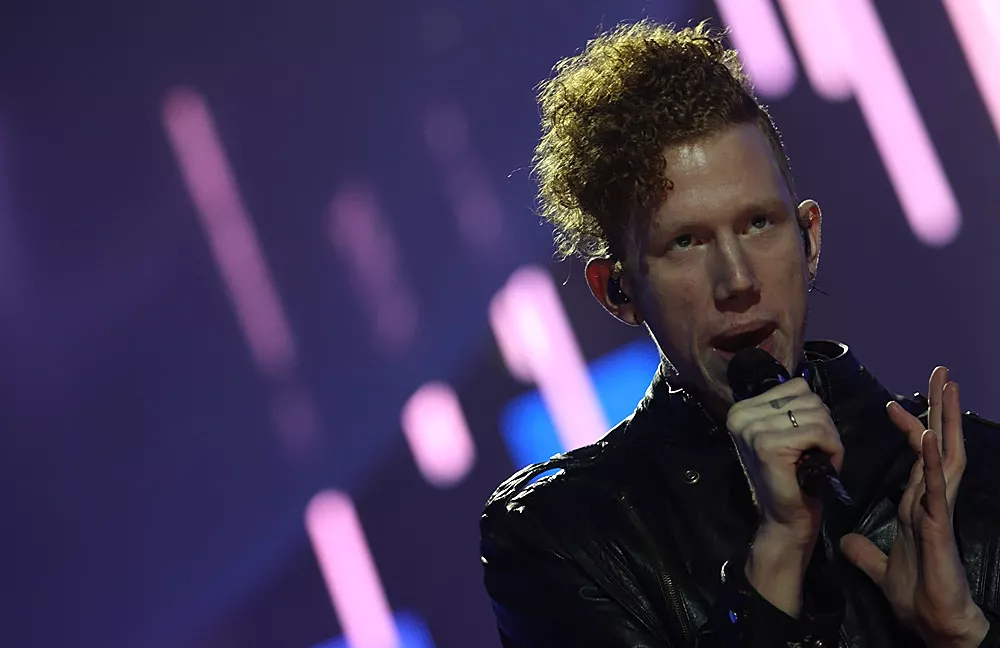 Erik Hassle ut på turné