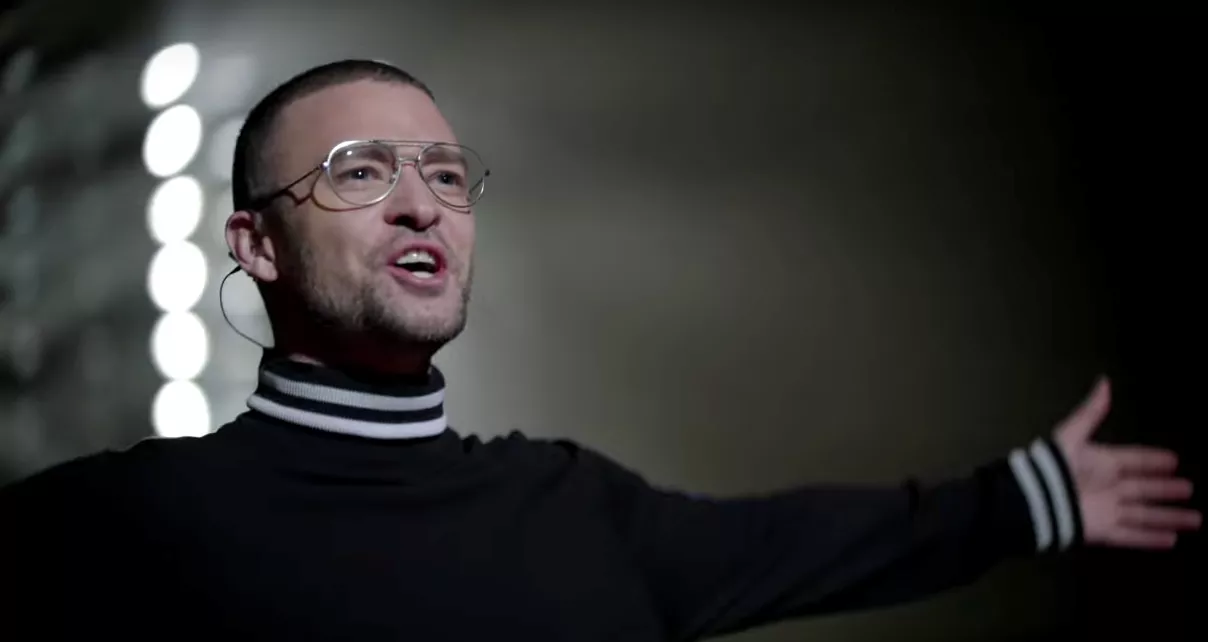 Se Timberlake som robotopfinder i dansemættet video