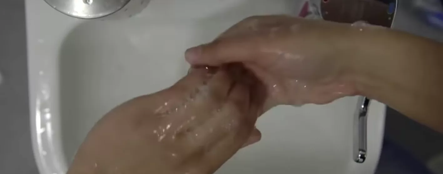 Foals opfordrer i musikvideo: Husk at vaske hænder!