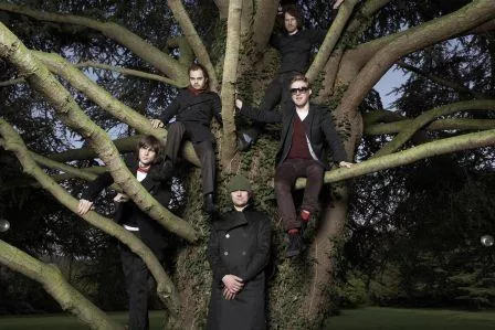 Kaiser Chiefs arbejder igen