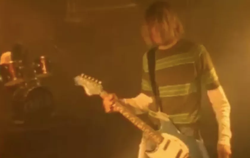 Kurt Cobains guitar og bil kommer på auktion