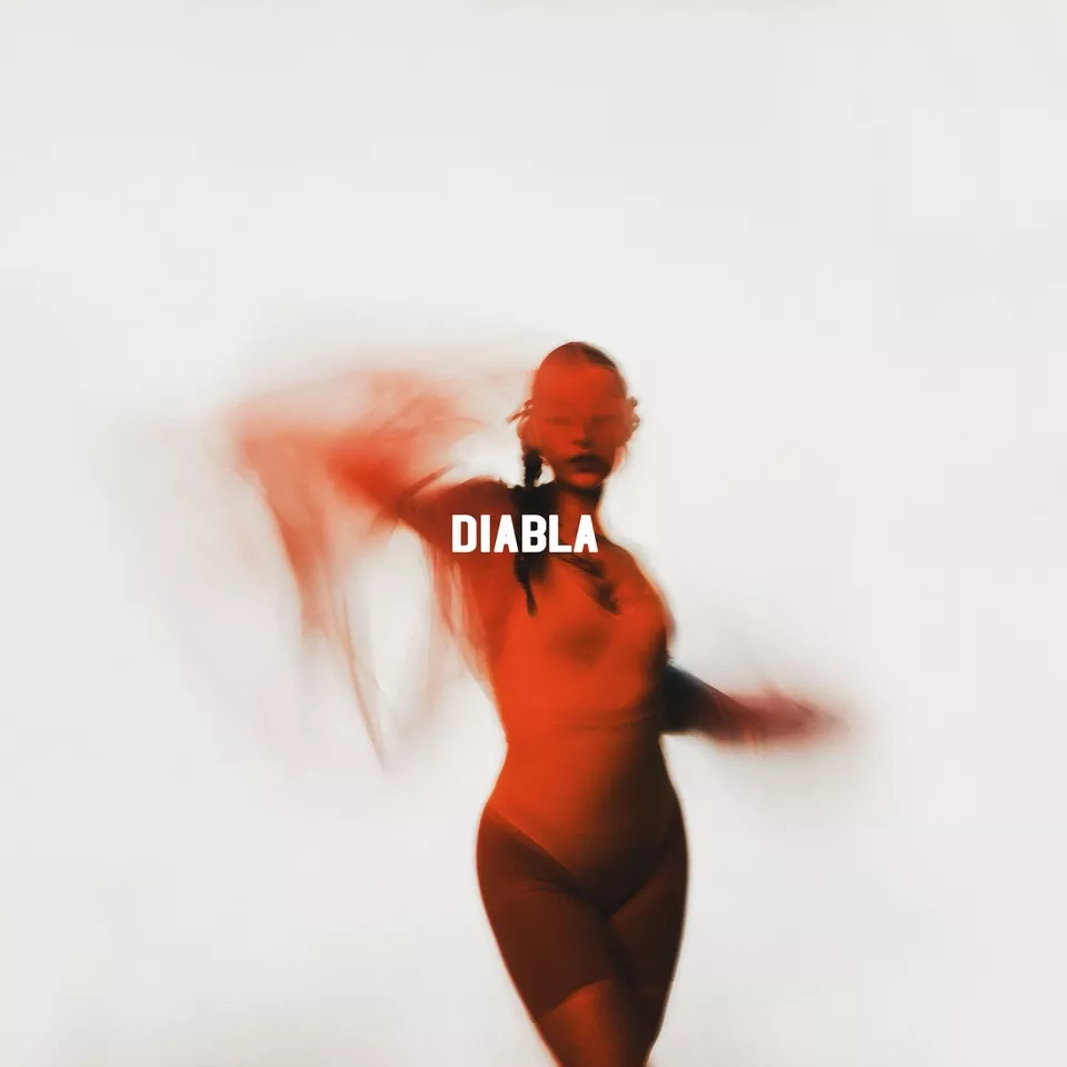 Diabla - Zoe Lobos