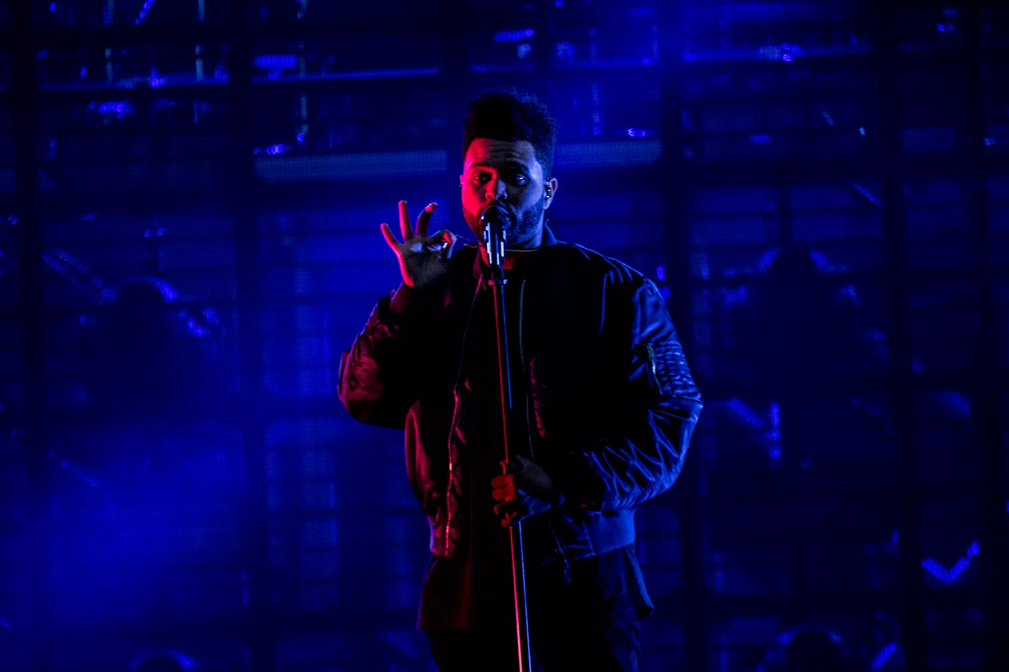 De store låtene til The Weeknd blåste tidvis bort på Orange Scene