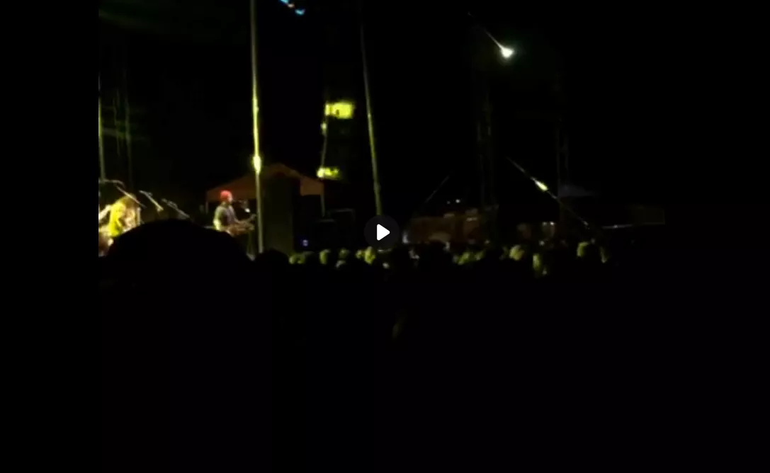 Se när en meteor gästar indiebandets konsert