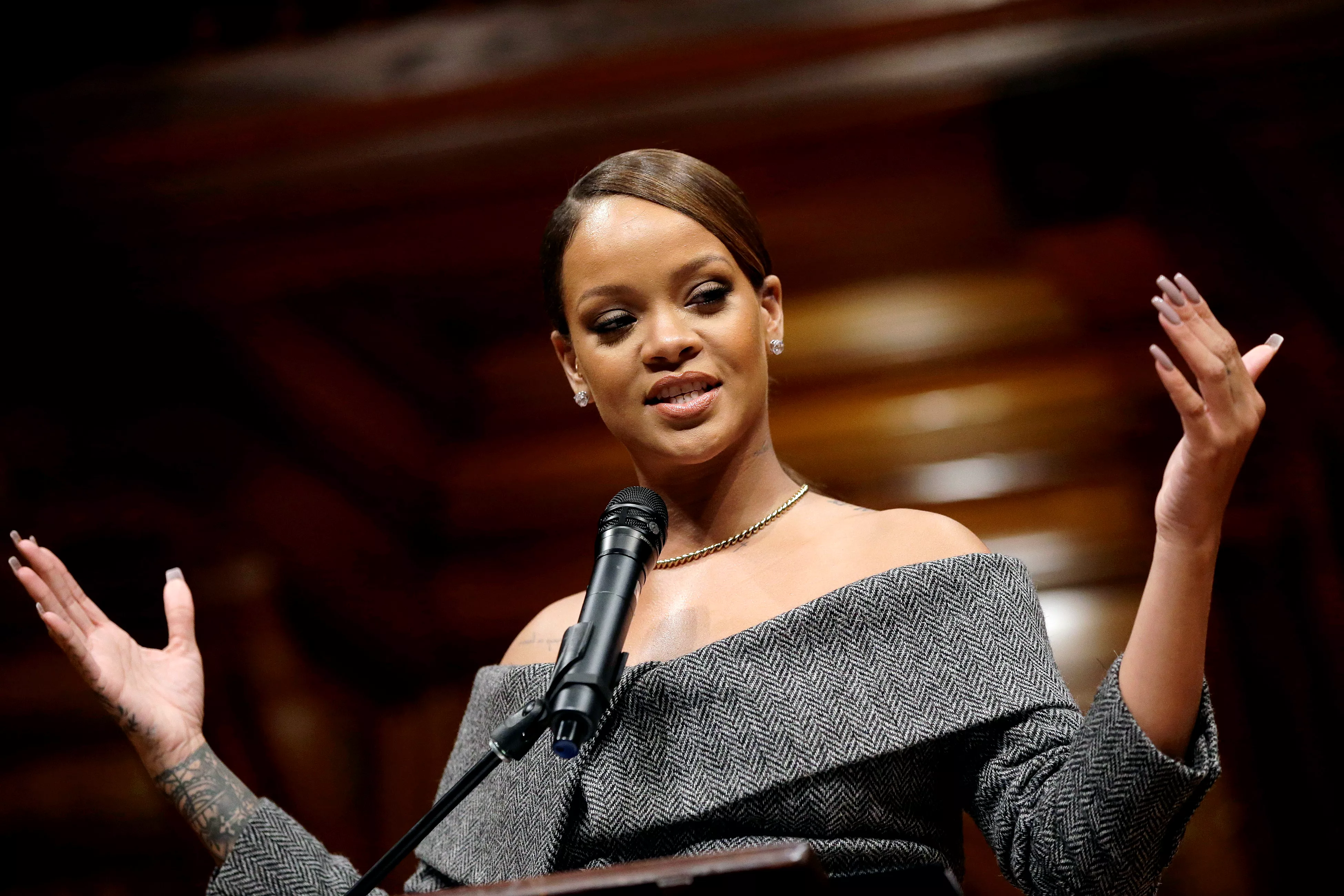 Rihanna er erklært uønsket i landet