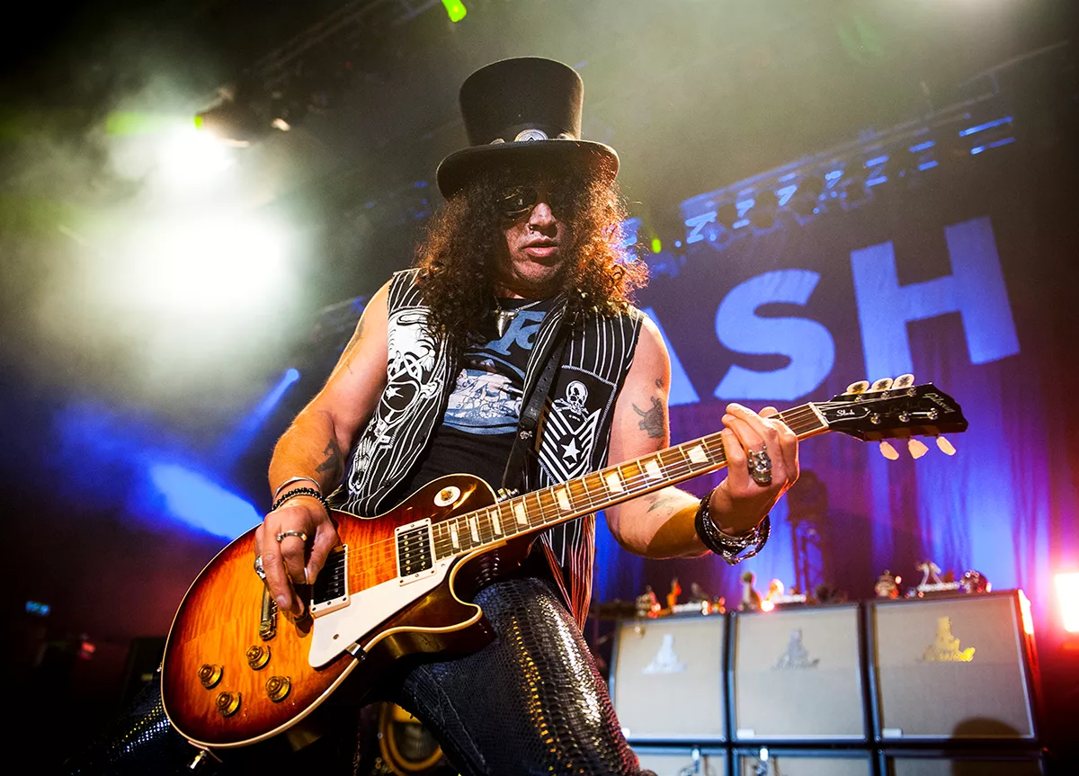 Slash tar bladet fra munnen om rasistisk Guns N' Roses-låt