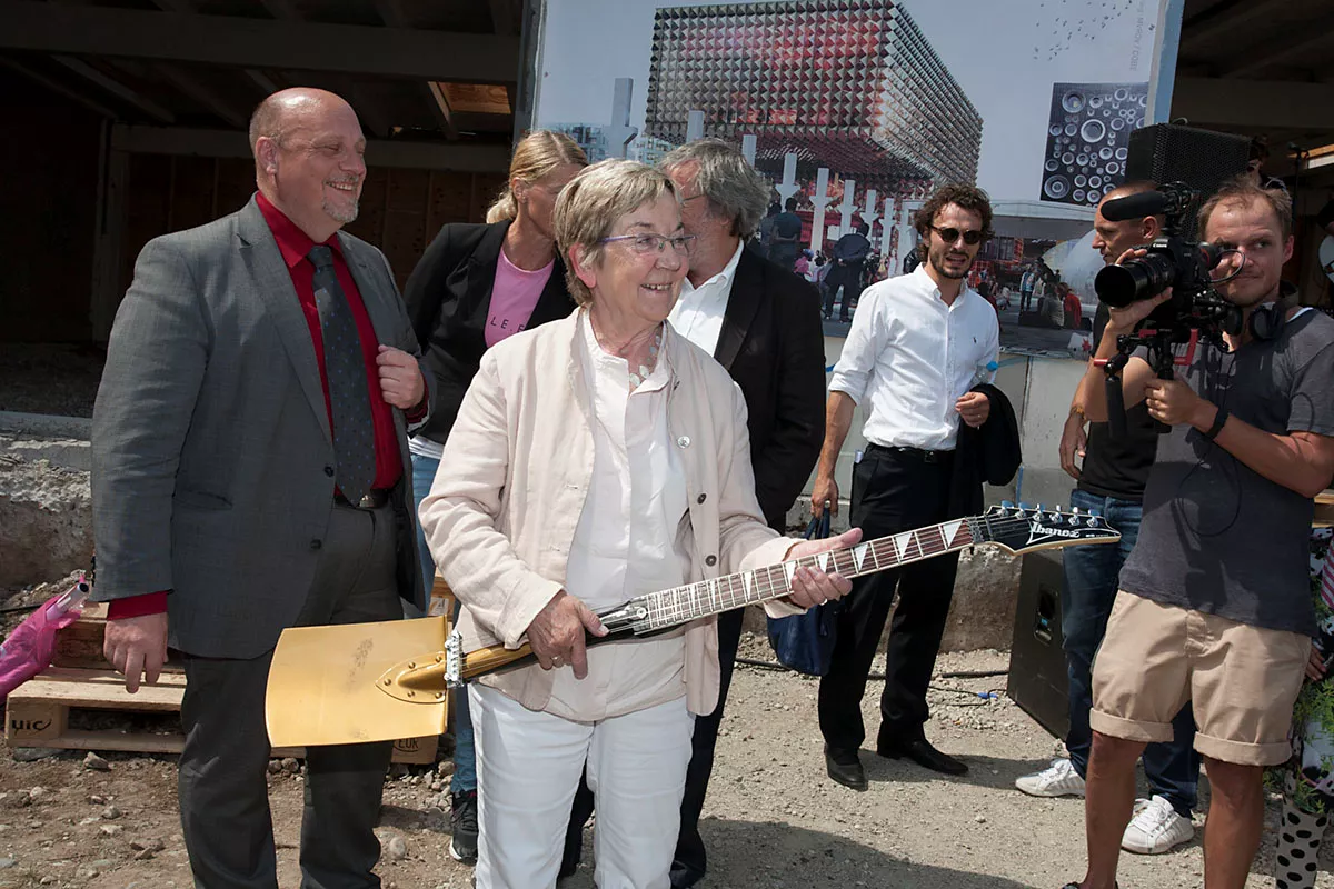 Billedserie: Kulturministeren tog det første spadestik til Rockmuseet