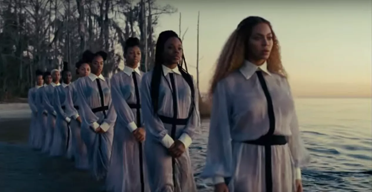 Stærk video fra Beyoncé kræver frihed for piger