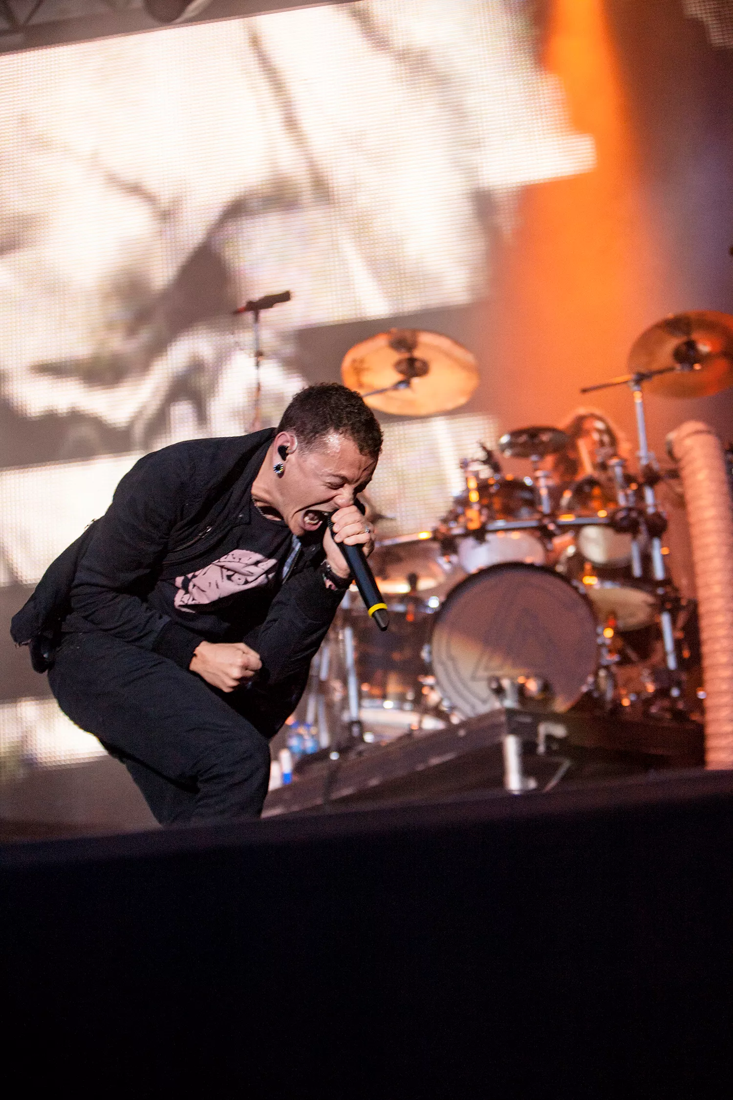 Linkin Park generobrer den danske hitliste efter Chester Benningtons død