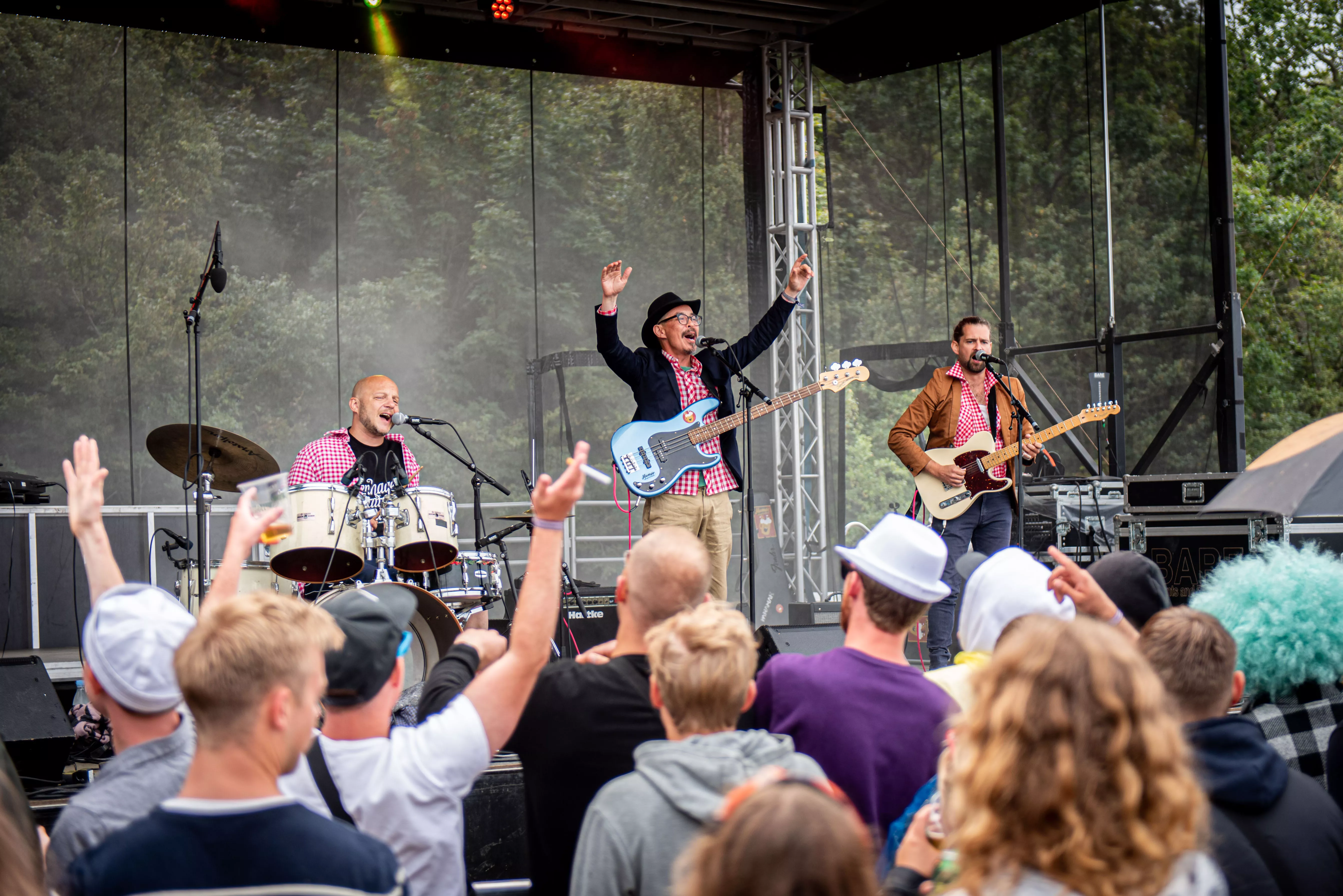 Humørekspressen på scenen på Bornholm, august 2019. Foto: Mathias Bak Larsen.