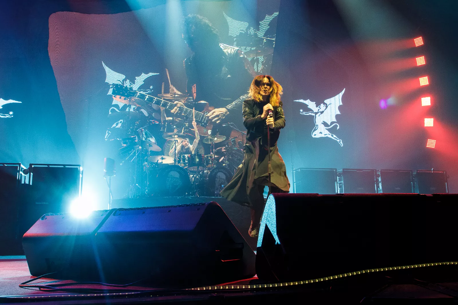 Ozzy Osbourne inviterer Bill Ward til et sidste Sabbath-show