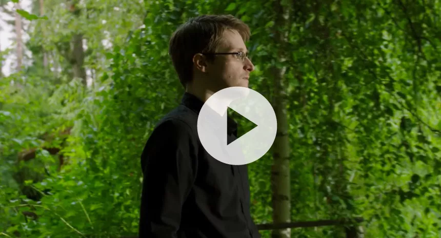 Se Peter Gabriels nye video – inspireret af Edward Snowdens historie