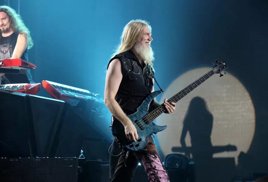 Nightwish mister kernemedlem – træt af musikbranchen