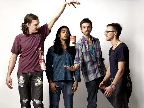 Yeasayer remixar Florence and the Machine