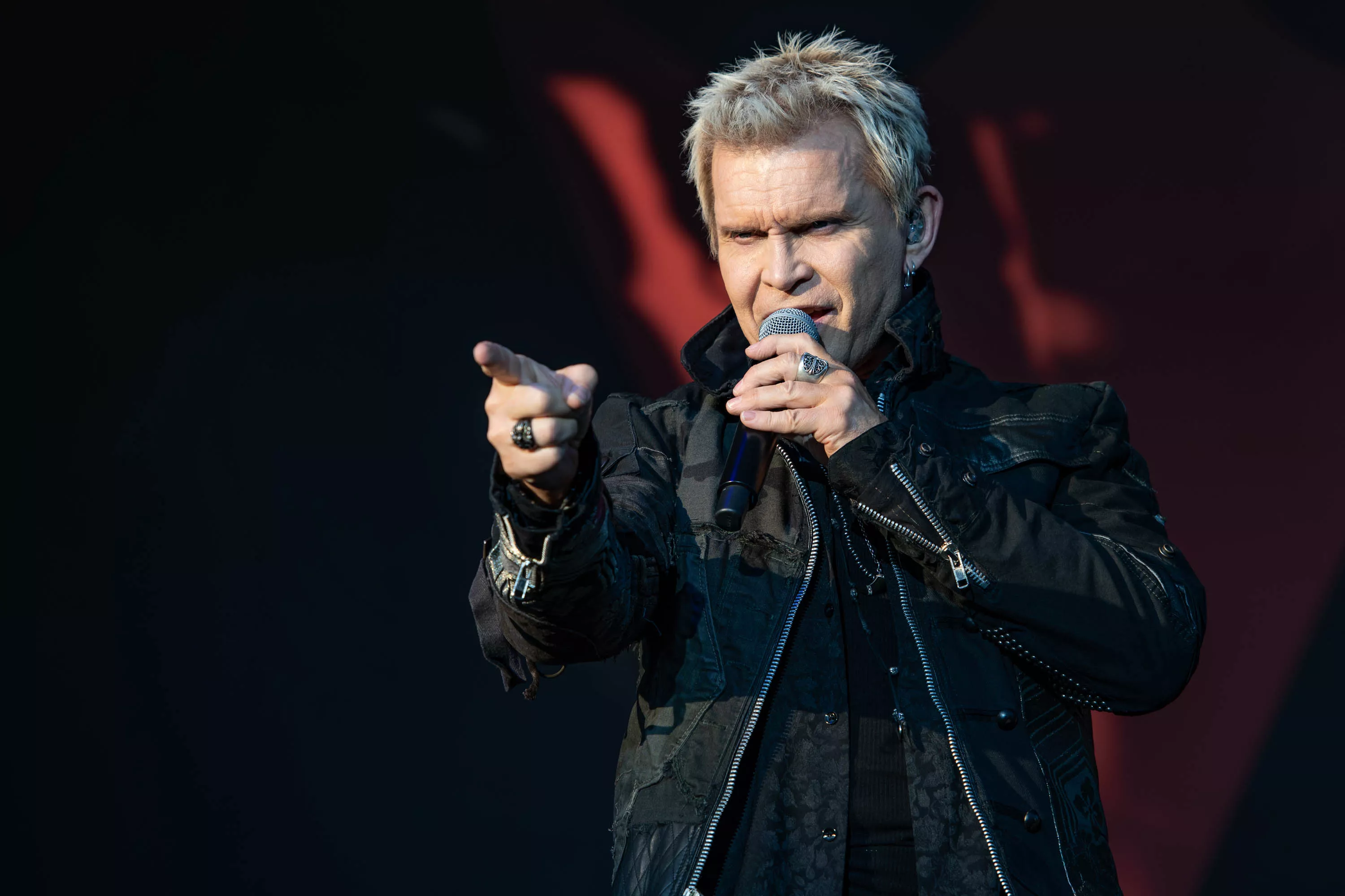 Billy Idol till Sverige för festivalspelning