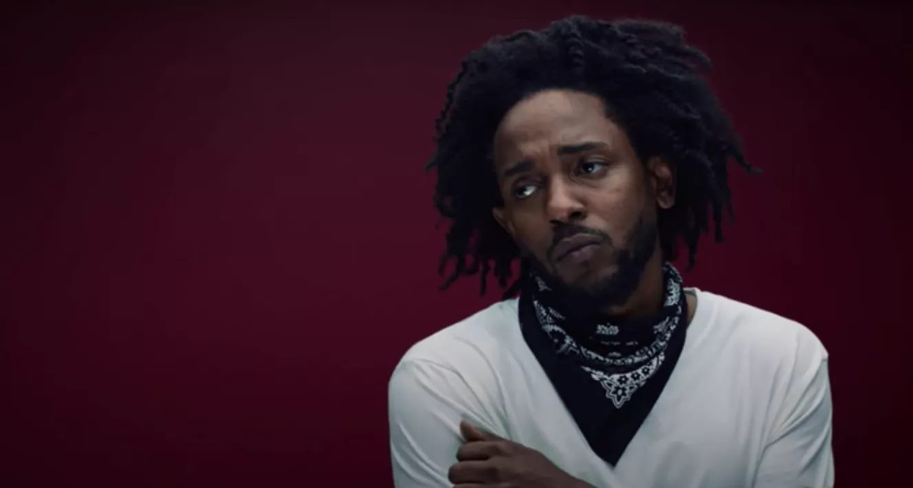 VIDEO: Ny single og vild deepfake-video fra Kendrick Lamar