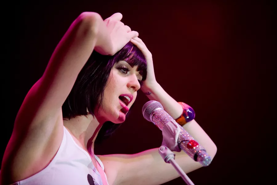 Katy Perry optræder til Grammy-show