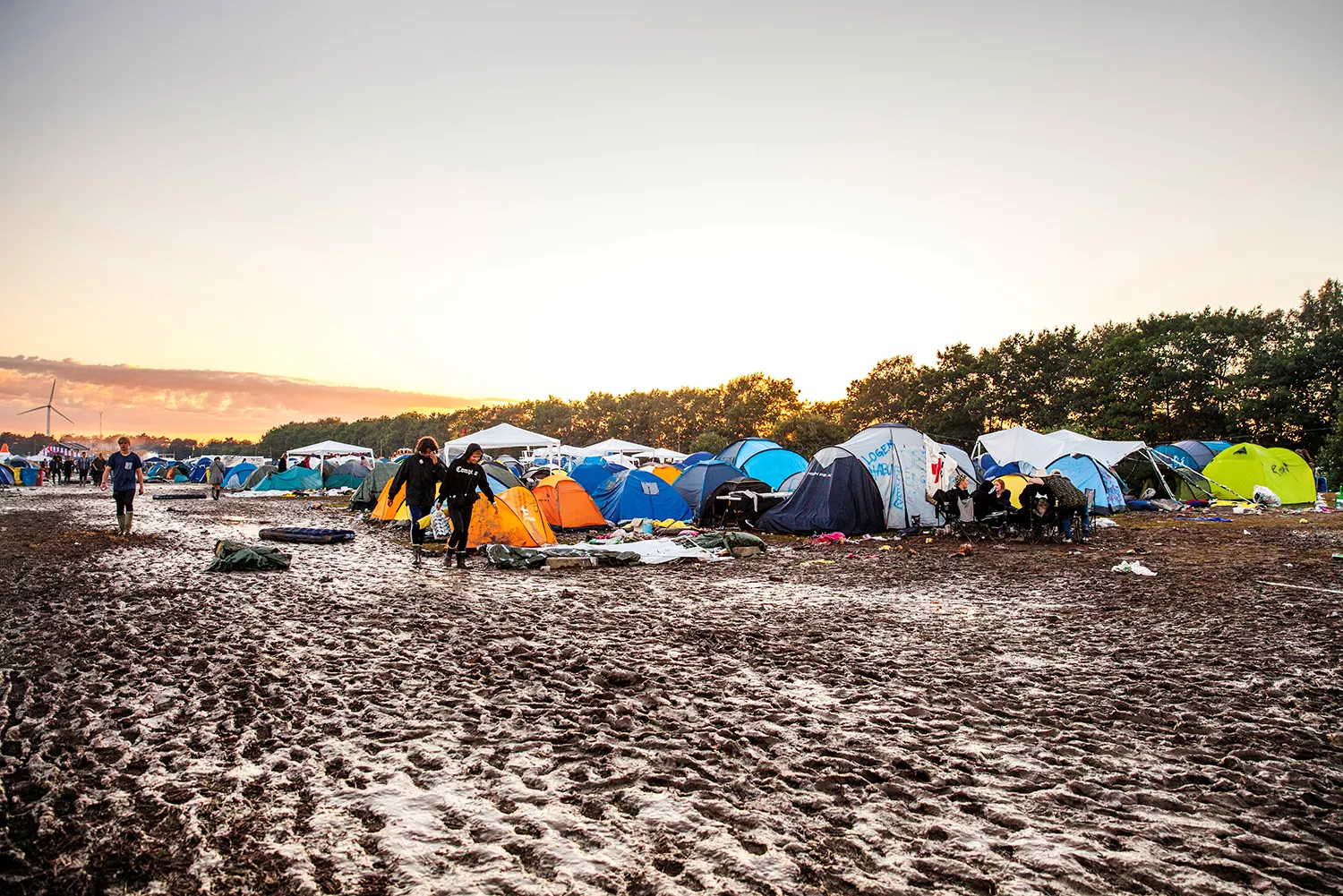 Se Roskilde Festivals gjørmekart: Slik unngår du en våt sovepose
