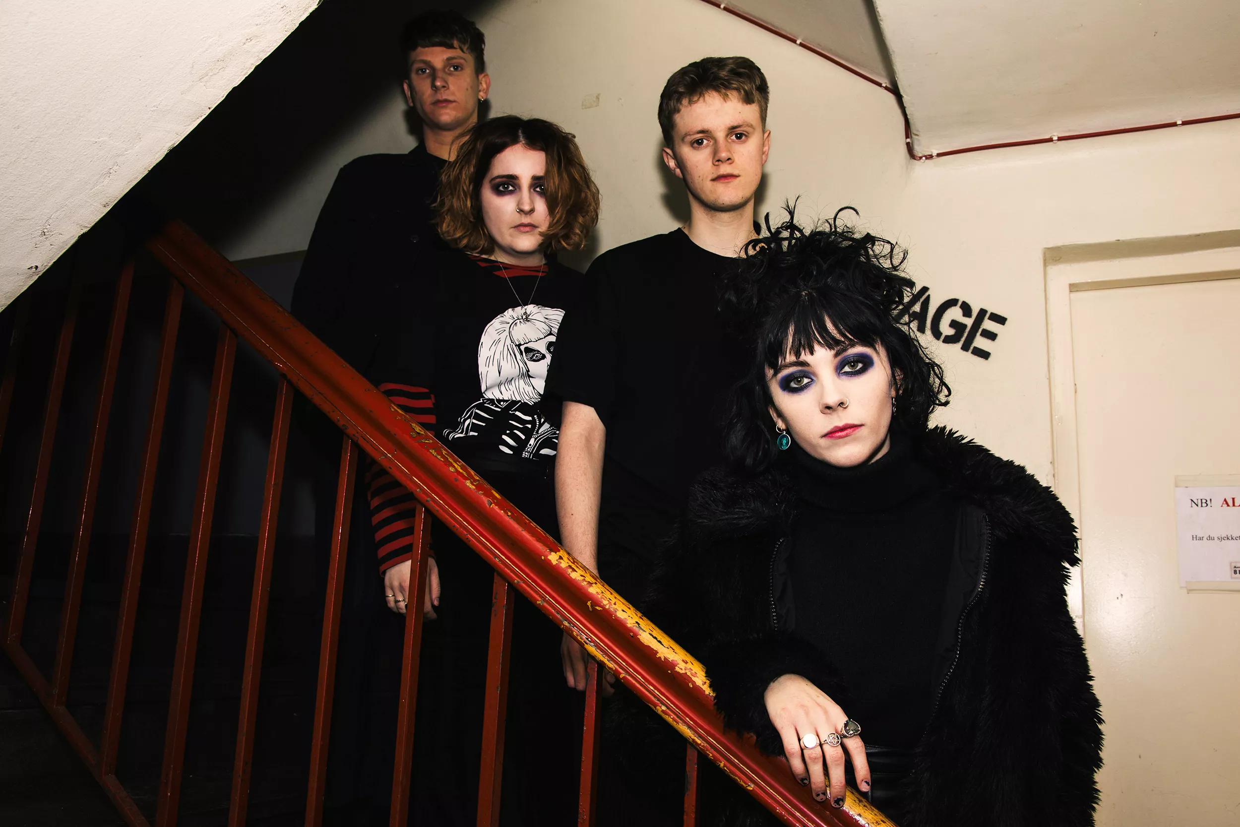 BÄST JUST NU: Hyperkommersiell svartsminkad goth-indie-poprock