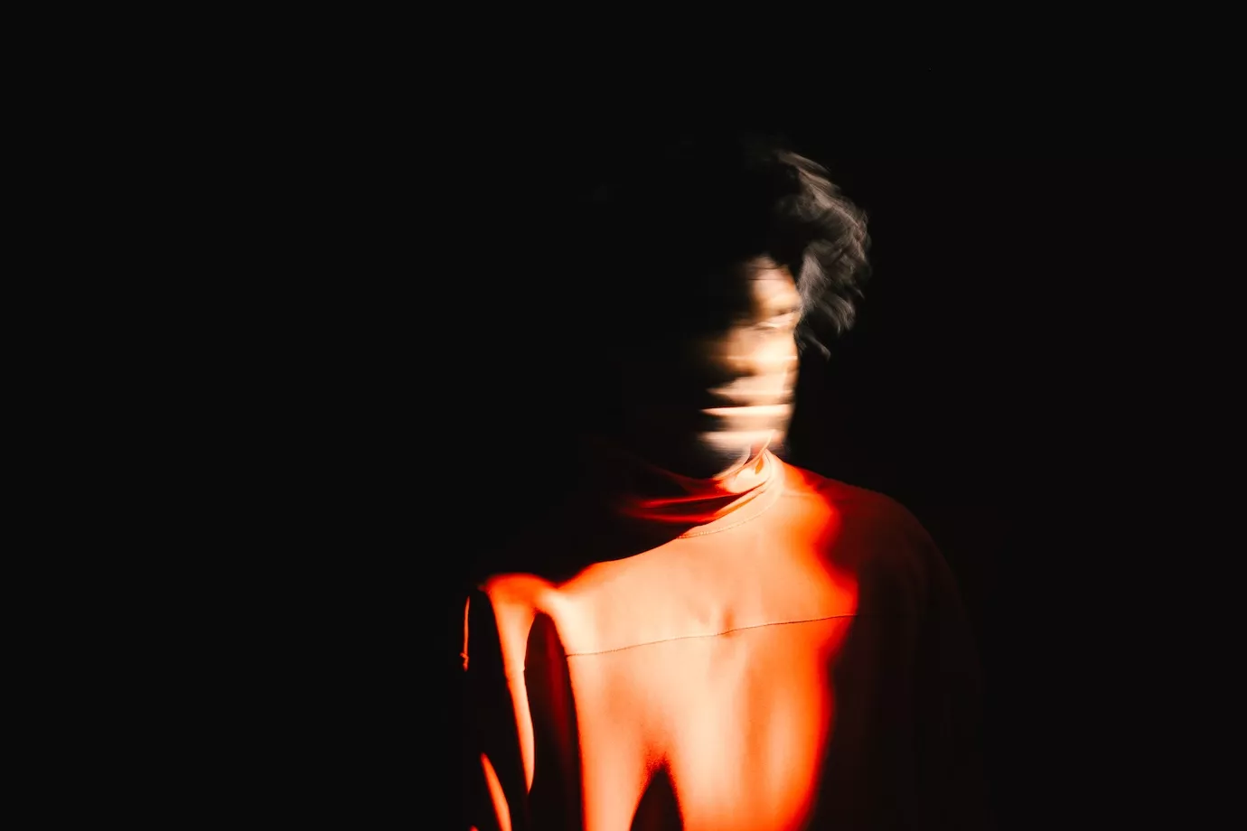 Alt er teatralsk og alt for meget på Labrinths nye album 