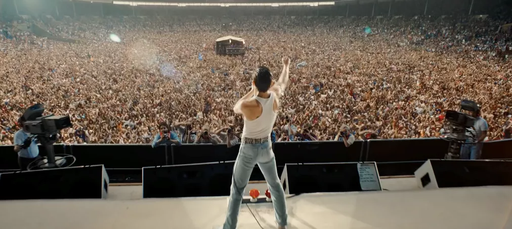 VIDEO: Se Rami Malek performe "We Will Rock You" som Freddie Mercury