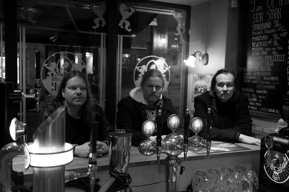 Kultförklarad trio släpper nytt album