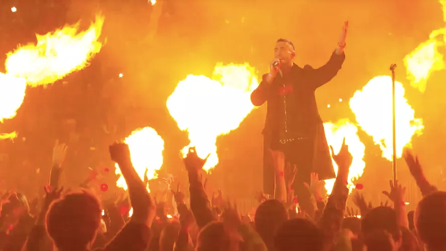 Se Maroon 5:s totalsågade Super Bowl-show 