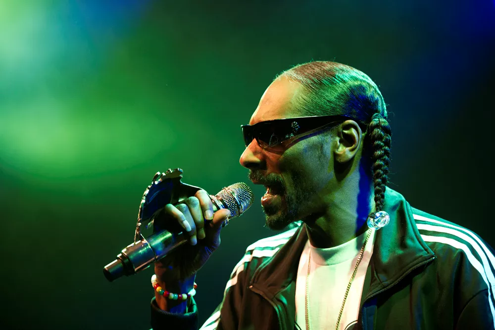 Onkel Snoop holder gryden i kog på potent parantes