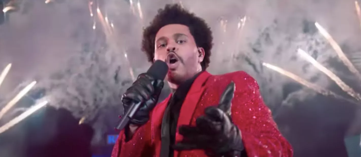 Se The Weeknds spektakulære Super Bowl-show