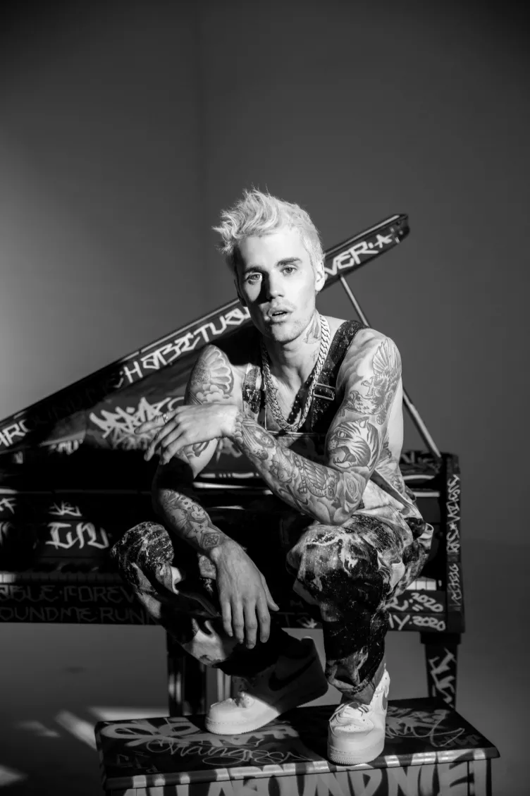 Tilbagelænet og pladderromantisk r&b-udspil fra lidt for frelst Bieber