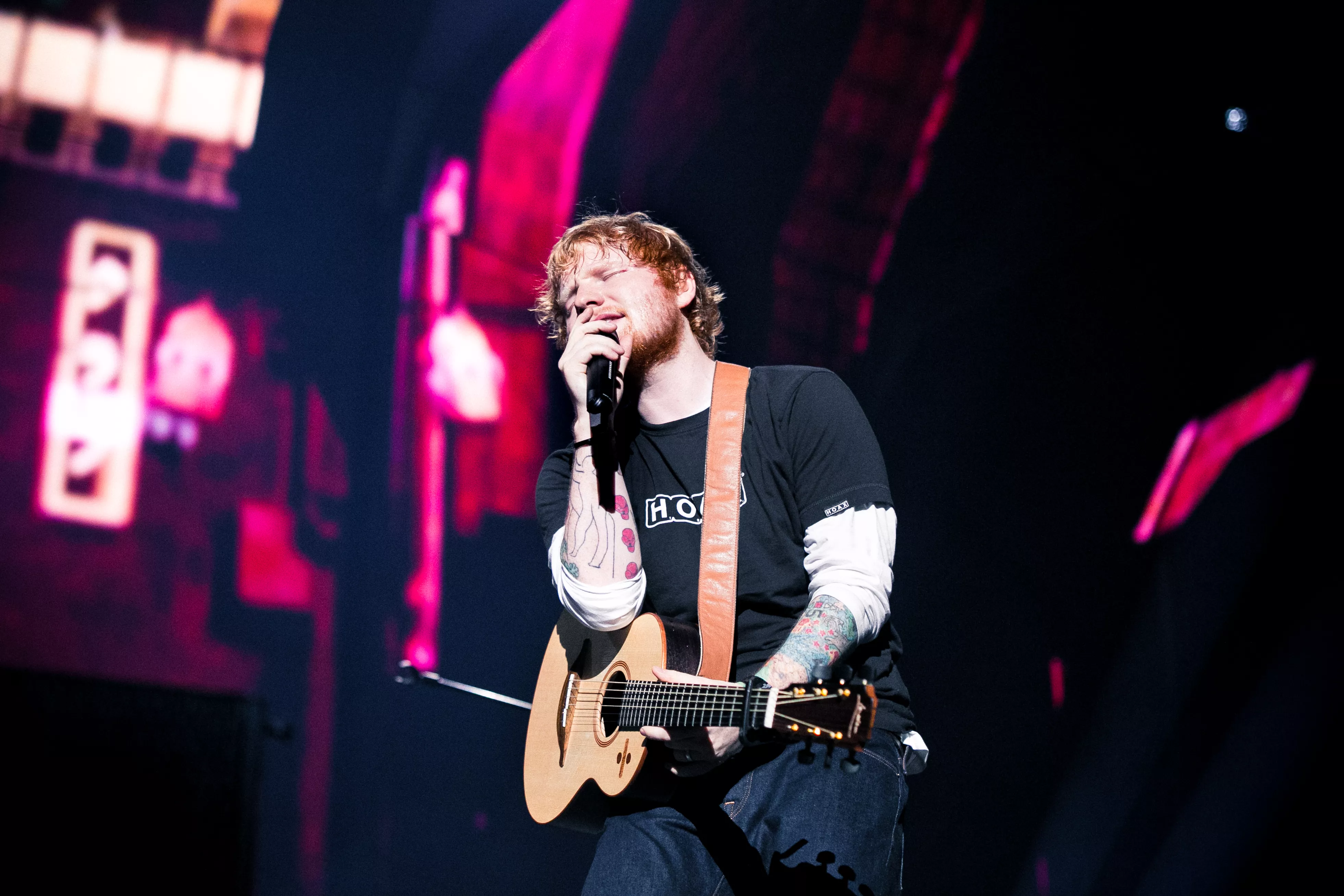 Sådan har GAFFA anmeldt Ed Sheerans danske koncerter