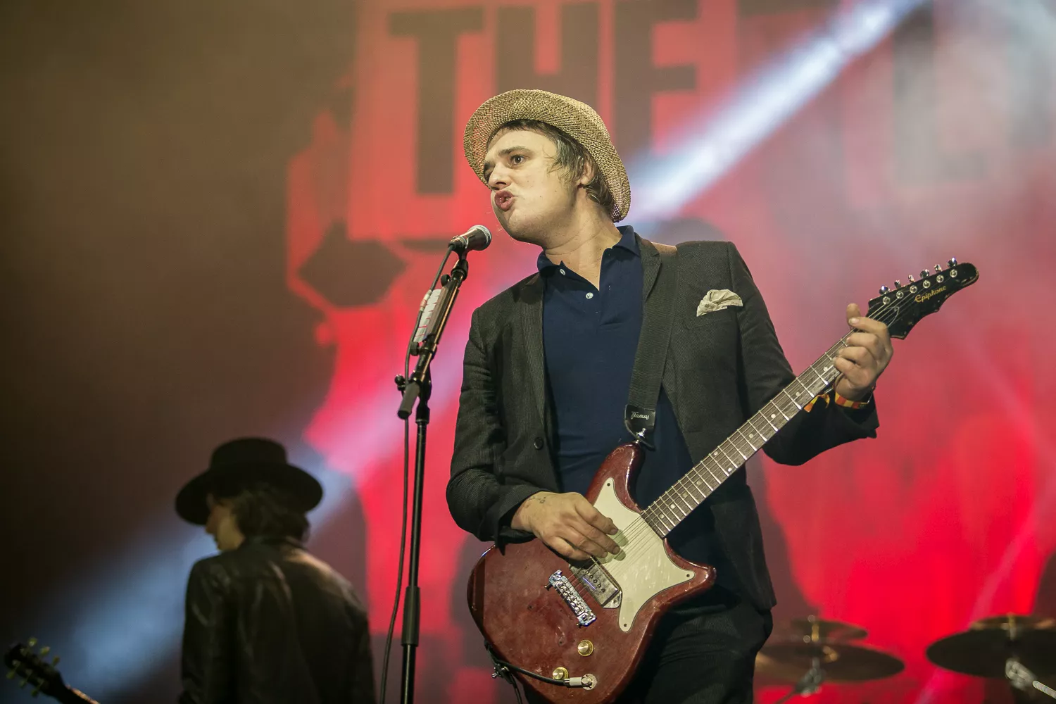 Pete Doherty-bokaren: "Vi jagar nya speldatum i Sverige" 