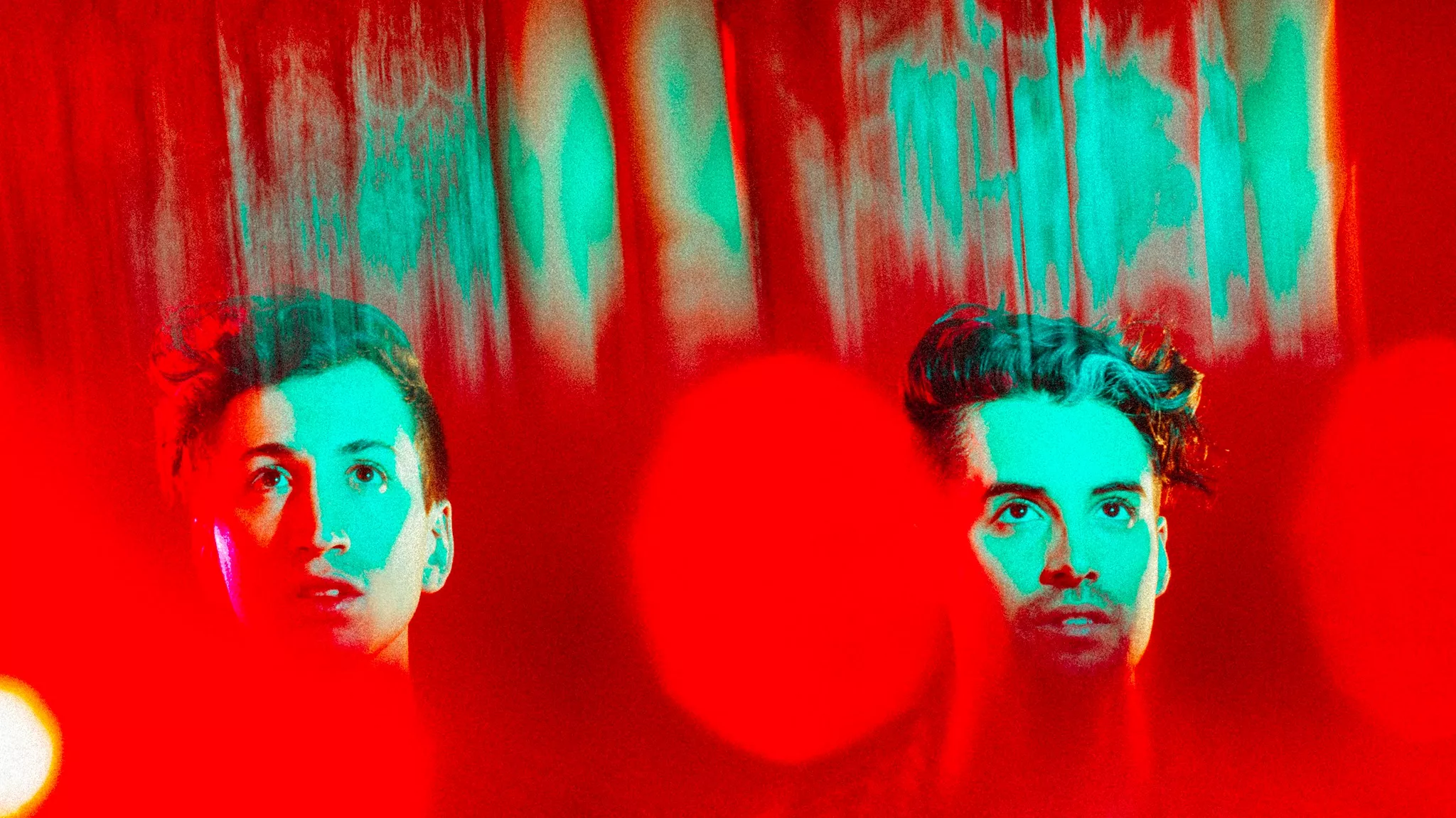 Bramfri flamboyance-pop 