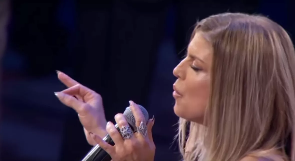 Fergie beklager udskældt fremførelse af den amerikanske nationalsang