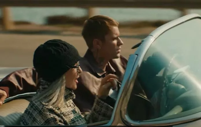 Justin Bieber har Diane Keaton med i ny musikvideo – og fuldender Justice med tre nye sange