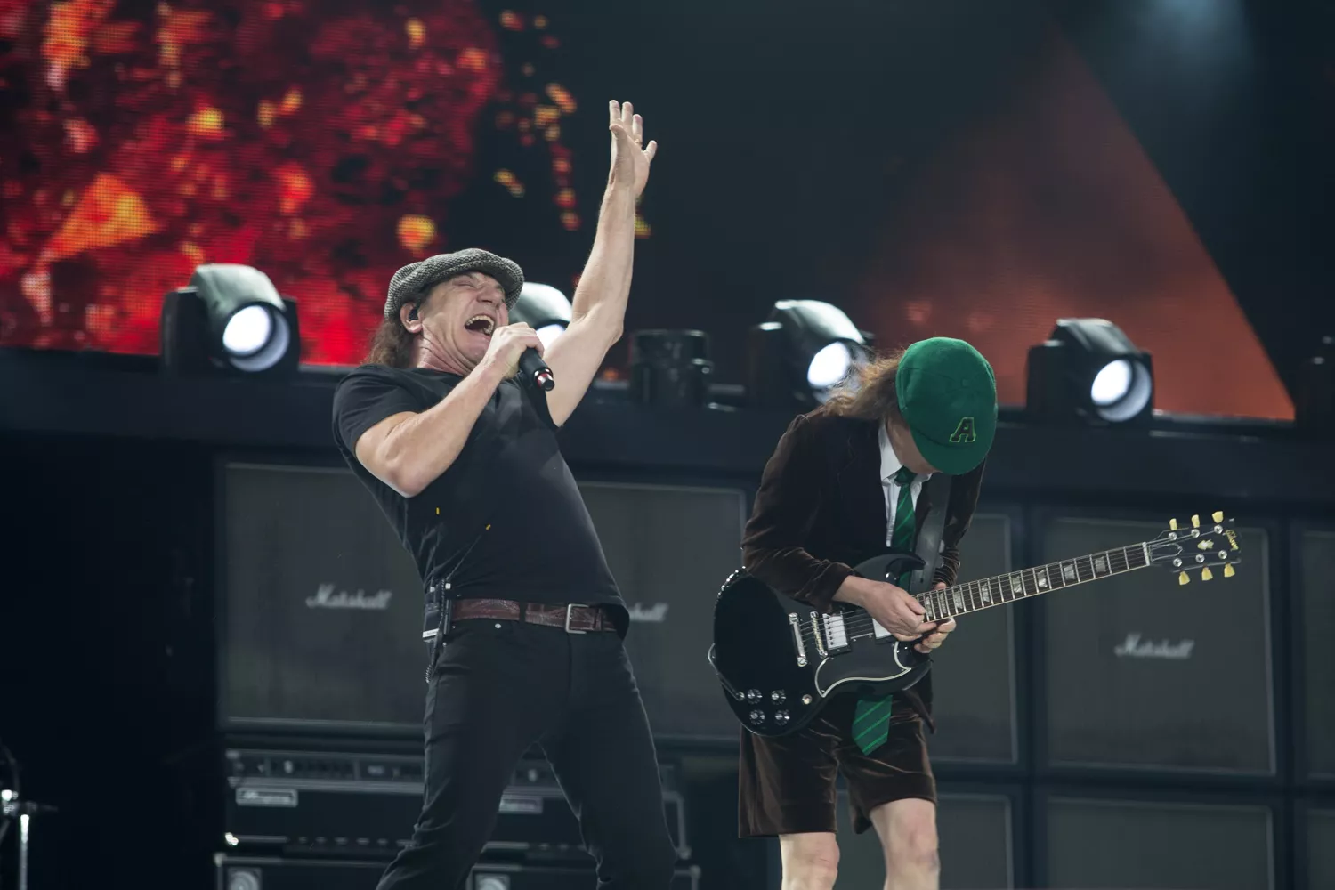Avslöjat: Brian Johnson är tillbaka i AC/DC