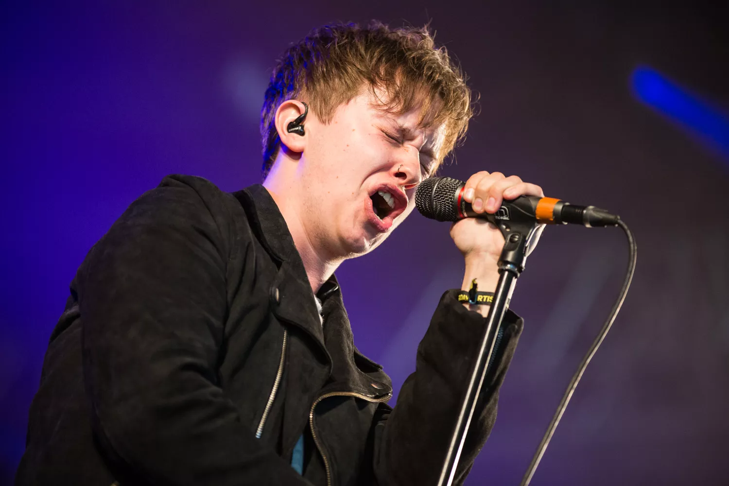 Nothing But Thieves : Tinderbox, Yellow Stage