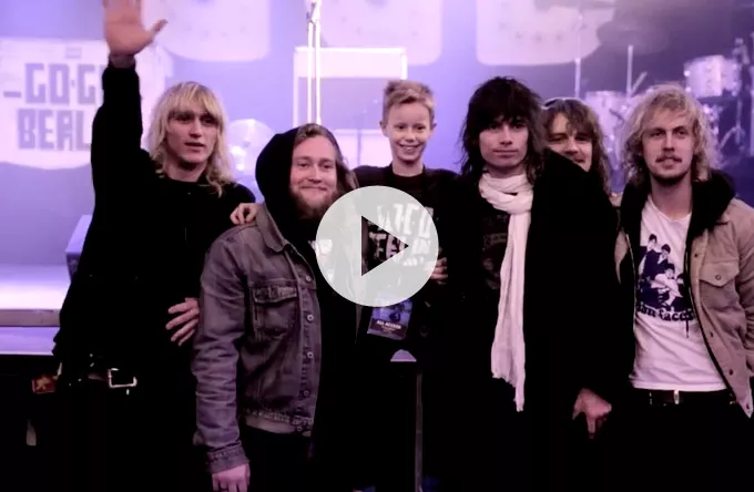 Se ny video fra Go Go Berlin: Kom med rock'n'rollerne bag scenen