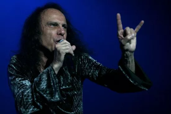 Ronnie James Dio er død af kræft
