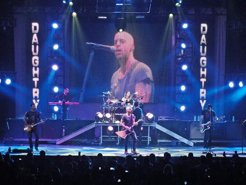 Daughtry til Vega