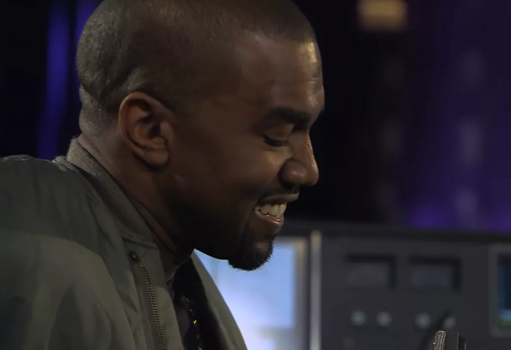 Ny sang: Kanye West skyder med skarpt fra start af