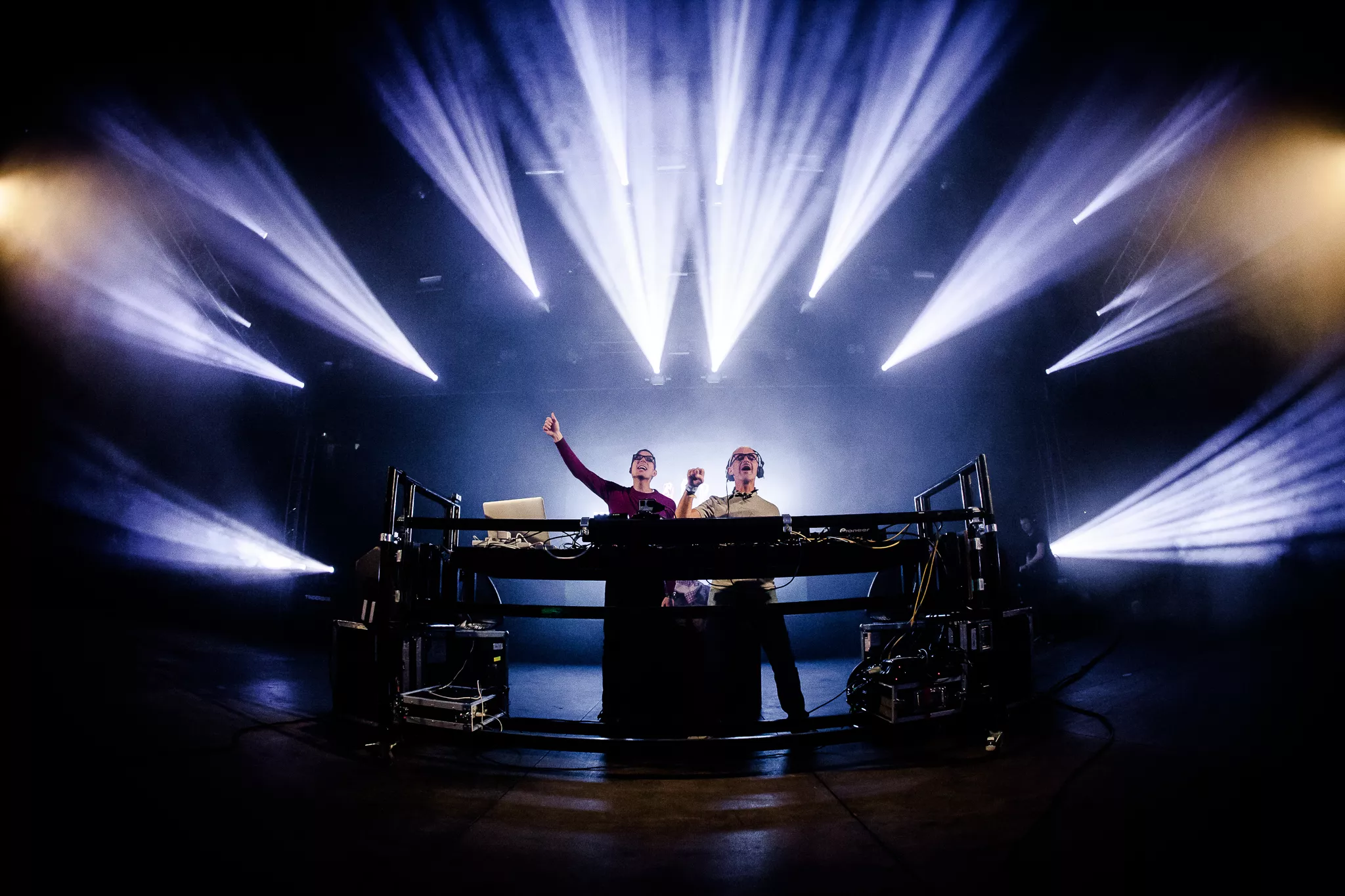 Above & Beyond : Tinderbox, Yellow Stage