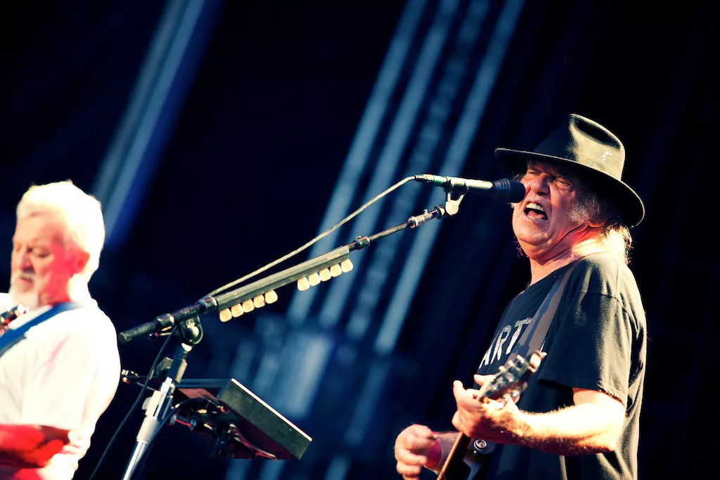 Strömmen stängdes av – men Neil Young fortsatte rocka