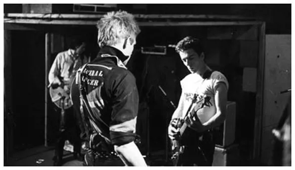 The Clash-veteraner genforenet ved mindekoncert