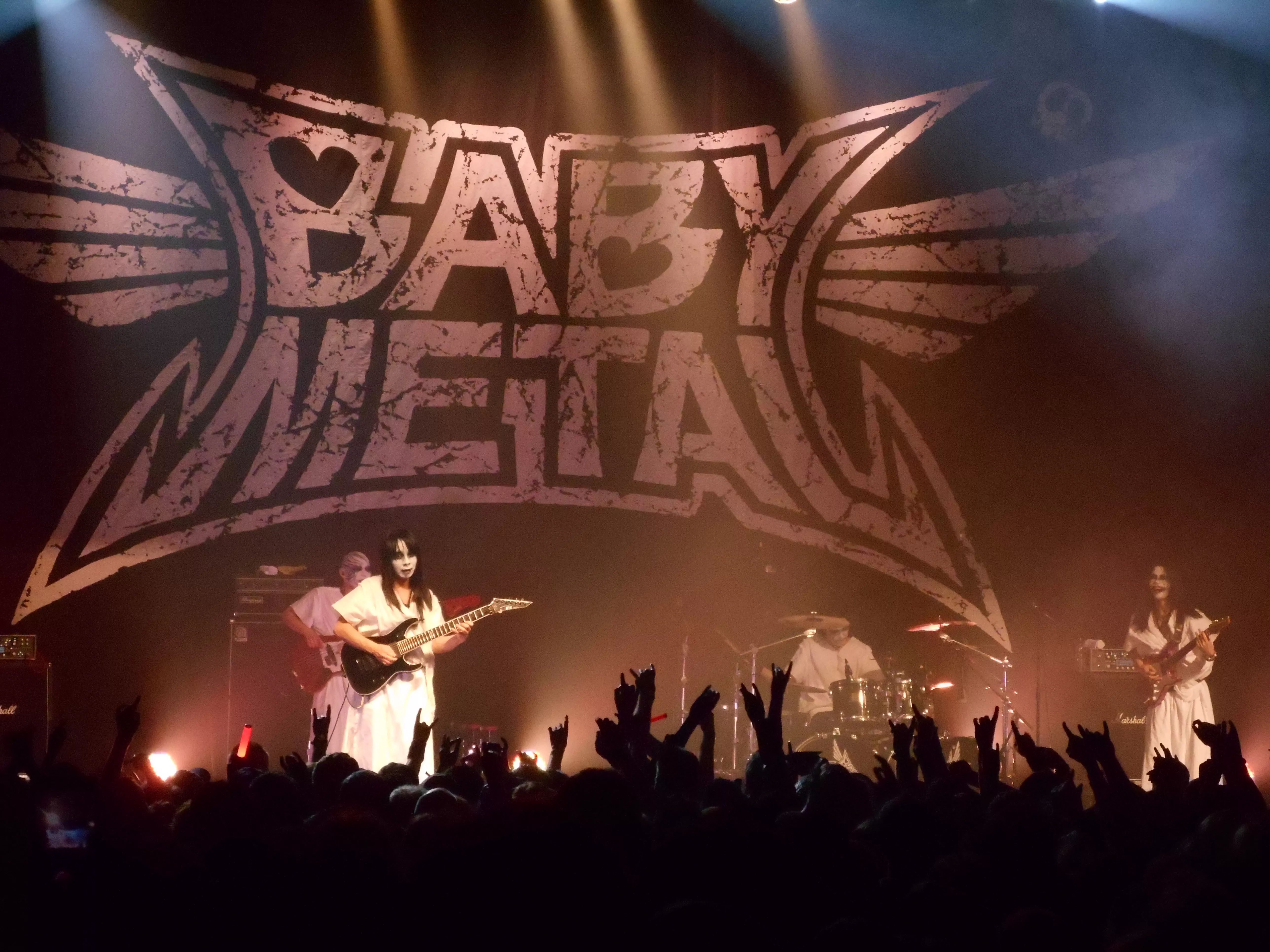 Japansk rockmusiker – kendt fra Babymetal – død i tragisk ulykke